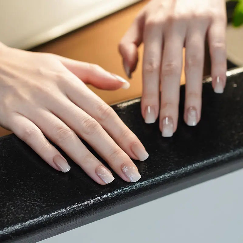 Brands Designs Snowflake — Semi-Cured Gel Nail Wraps