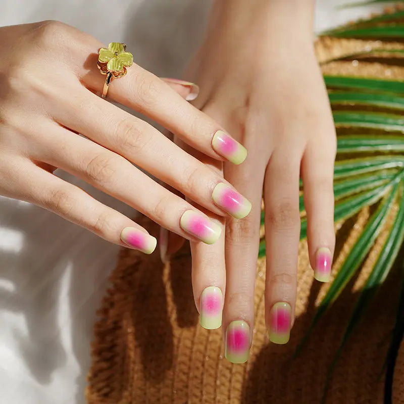 Whoelsale Green And Red Ombre — Semi-Cured Gel Nail Wraps