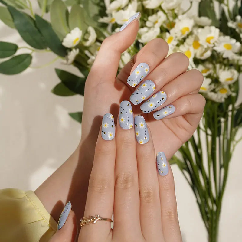 Adorable Light Blue Daisy Gel Stickers – Perfect For Salons & Resale — Semi-Cured Gel Nail Wraps