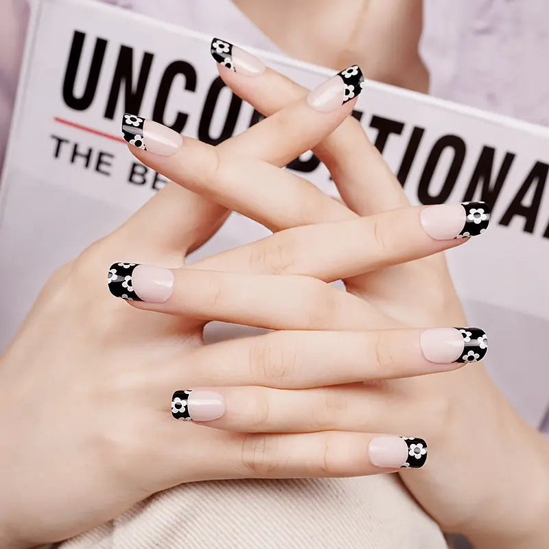 Black And White Flower — Semi-Cured Gel Nail Wraps