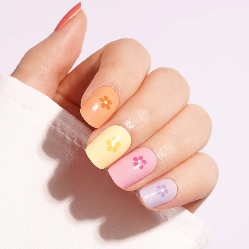 Cute Flower — Semi-Cured Gel Nail Wraps